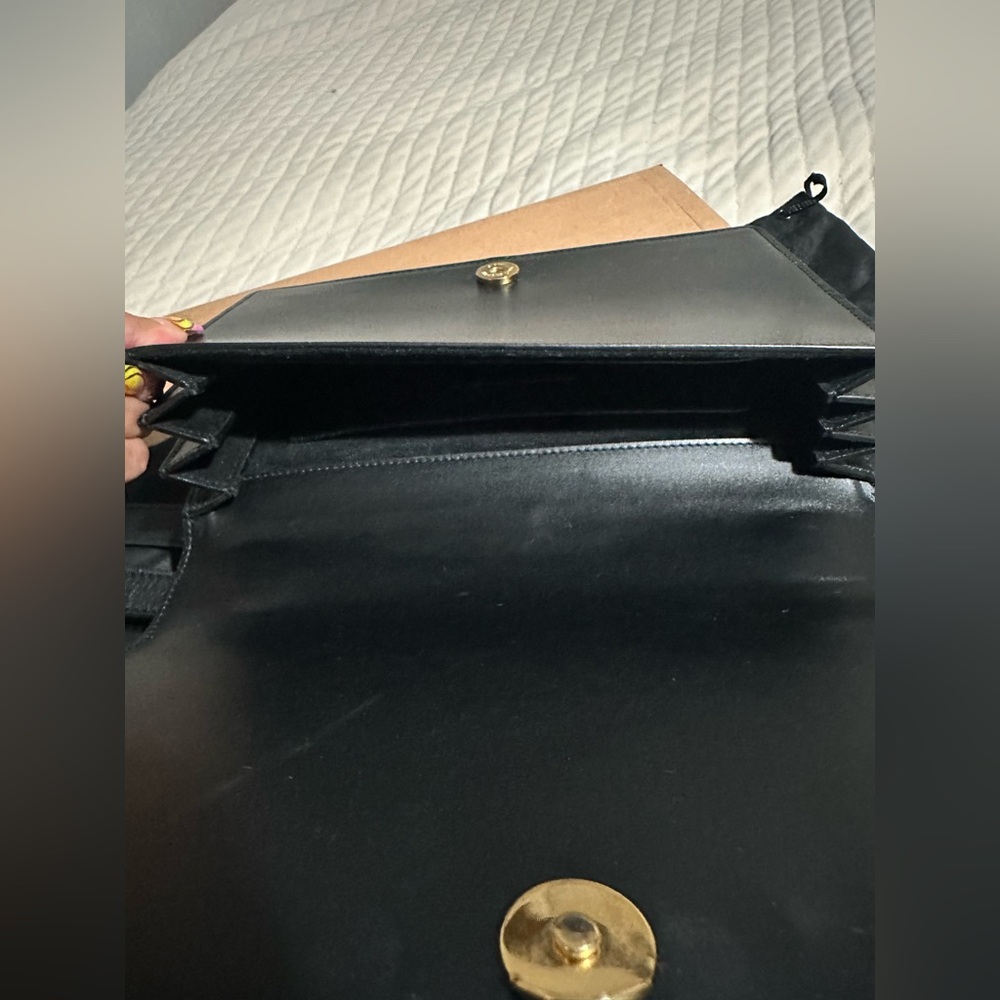 Saint Laurent Boston Lux Bag - Picture 6 of 6